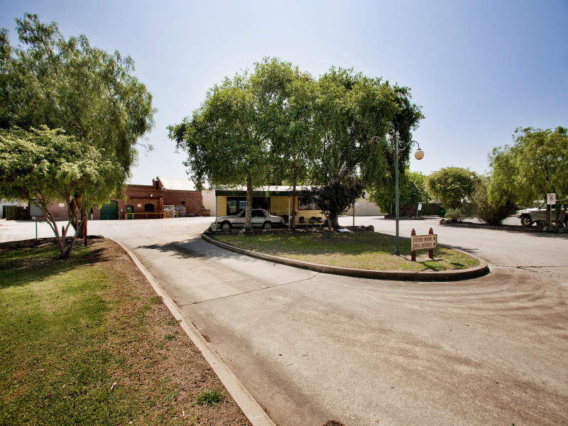 8-10 Gravel Pits Road, SOUTH GEELONG, South Geelong - Thumbnail 2