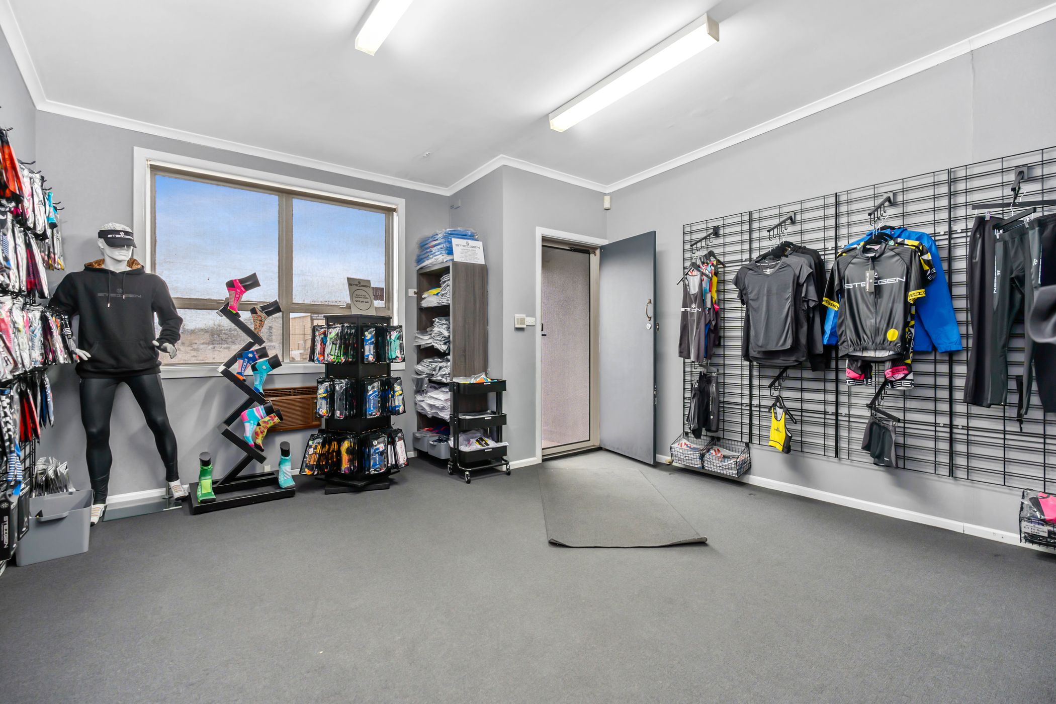 73-77 Tucker Street, Breakwater, Breakwater - Thumbnail 8
