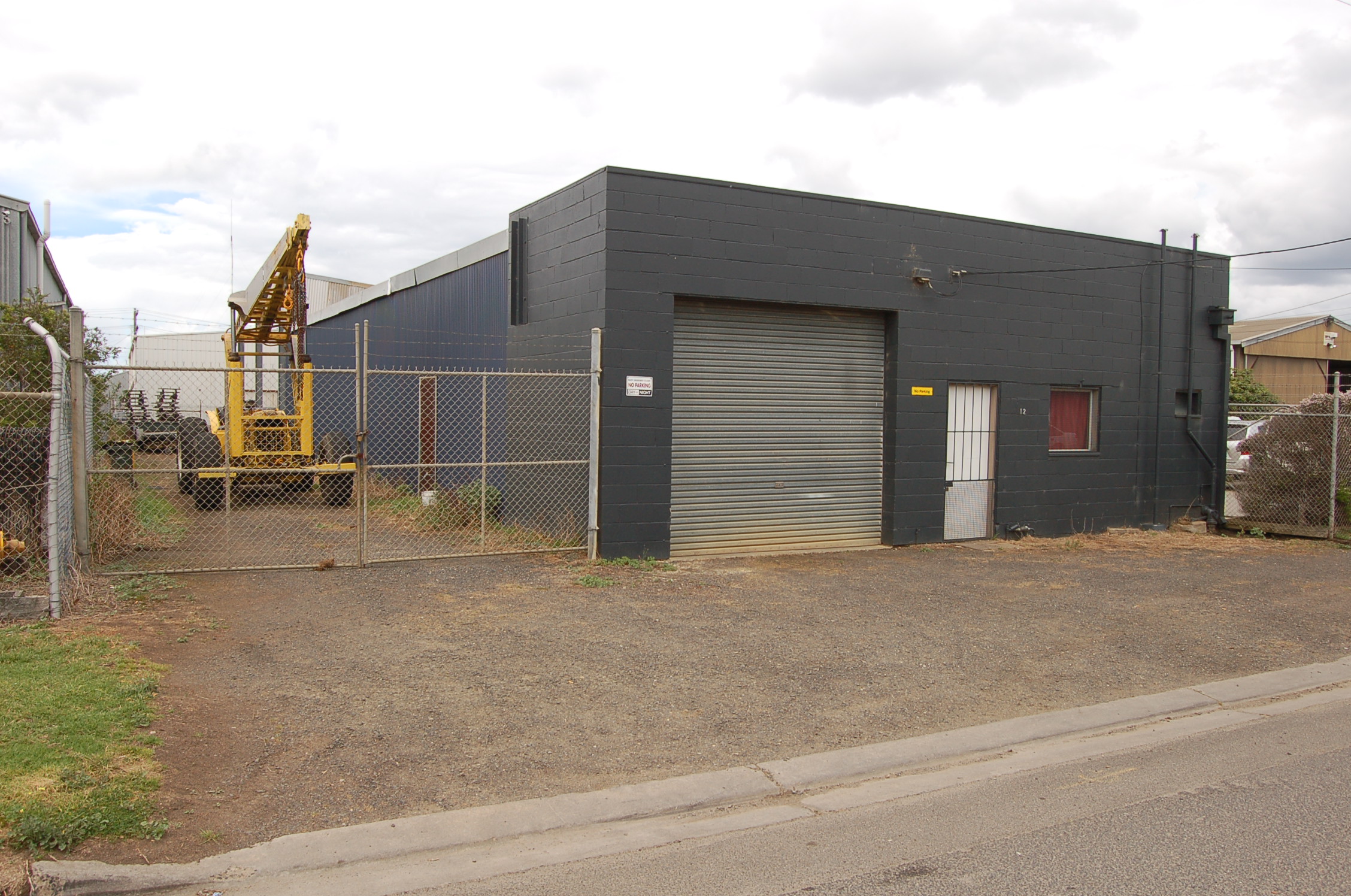 12 Seaside Parade, NORTH GEELONG, North Geelong - Image 1